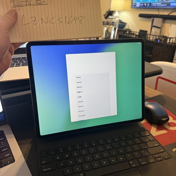 Apple iPad Pro 12.9 inch 4th Gen 2020 - Wi-Fi, 128 GB, Gray, A2229