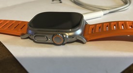 Good
													Apple Watch Ultra 2 49mm - Unlocked, Natural, A2986, photo 4 of 10