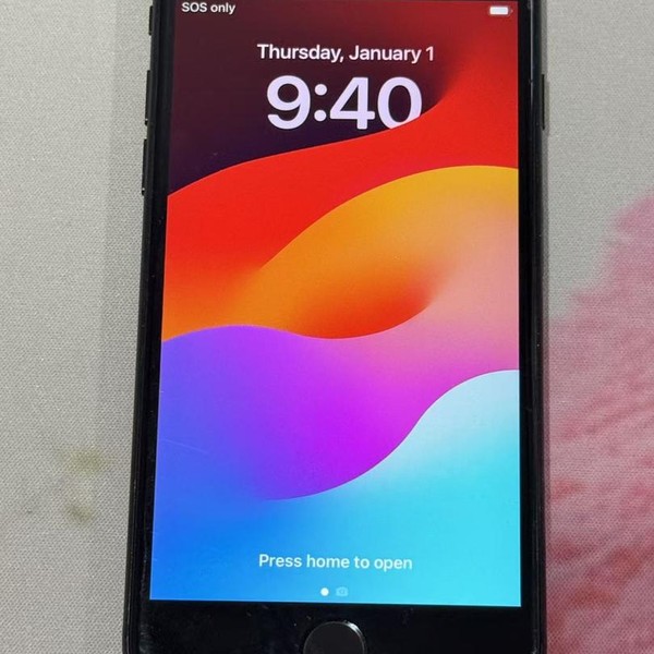 Apple iPhone SE 2nd Gen 2020 - Unlocked, 128 GB, Black, A2275