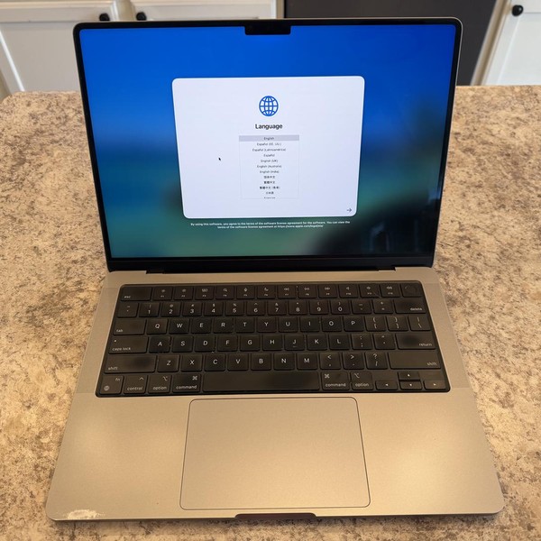 MacBook Pro 2021 - 14 inch - 1 TB, Gray, 16 GB, Apple M1 Pro 10-core