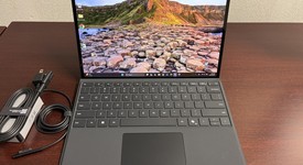 Mint
													Microsoft Surface Pro 11 - Black, 512 GB, 16 GB, photo 1 of 8
