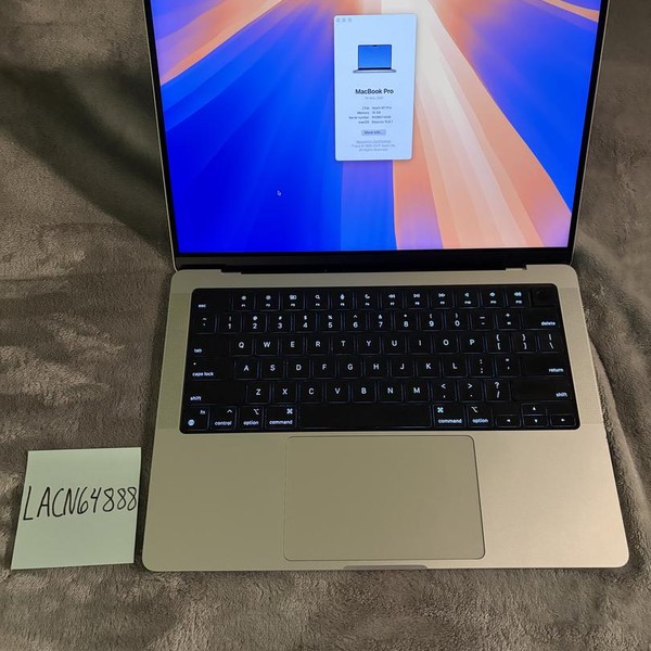 MacBook Pro 2021 - 14 inch - 1 TB, Silver, 16 GB, Apple M1 Pro 10-core