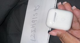 Used
													Apple AirPods 2nd Gen - Wireless Case, photo 4 of 4