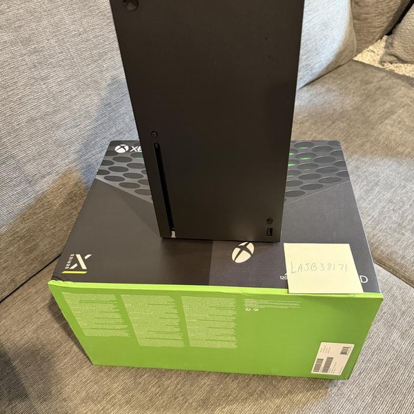 Xbox Series X (2020) - 1 TB, Black, standard