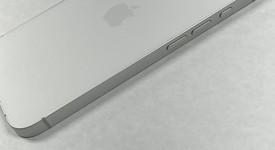 Good
													Apple iPhone 16e - Unlocked, White, 128 GB, A3212, photo 4 of 12