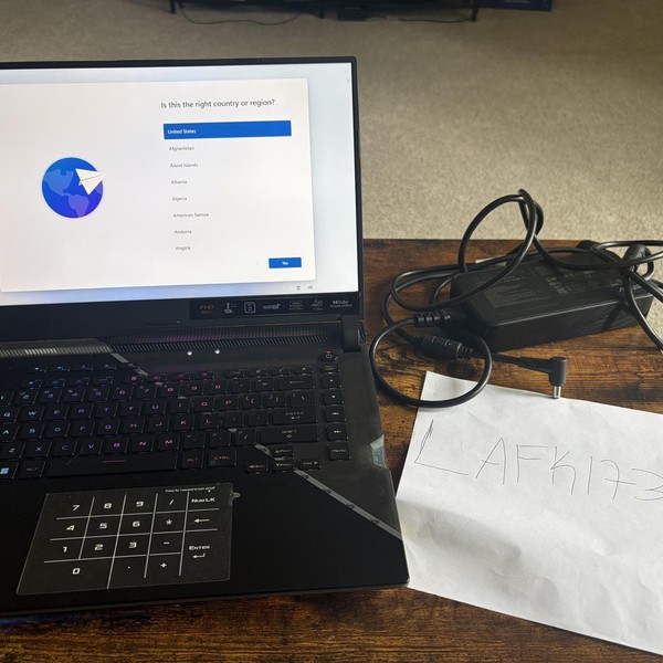Asus ROG Strix SCAR 15 (2022) G533 - 1 TB, 16 GB, Intel Core i9, FHD