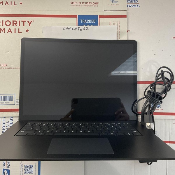 Microsoft Surface Laptop 3 - 256 GB, Black, 16 GB, Intel Core i7, 15 inch