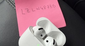 Used
													Apple AirPods 4th Gen - Active Noise Cancellation, photo 1 of 1