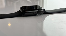 Good
													Apple Watch Series 5 44mm - Gray, A2093 - GPS, Aluminum, photo 2 of 5