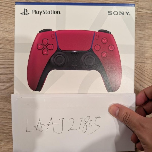 DualSense Wireless Controller - Red