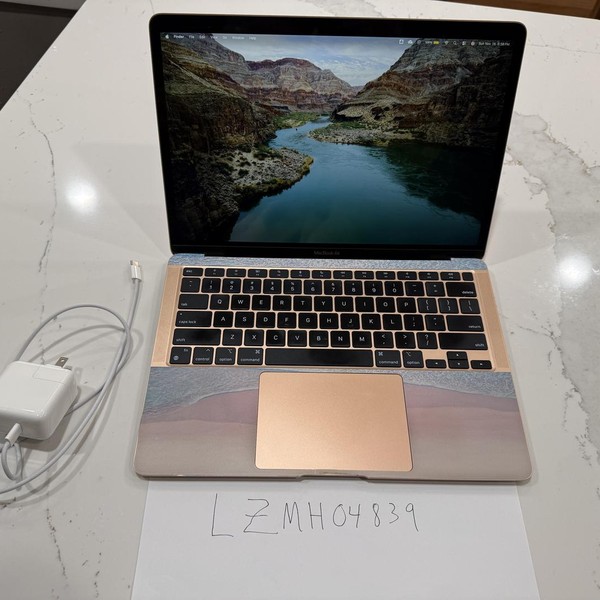 MacBook Air 2020 - 13 inch - 512 GB, Gold, 8 GB, Apple M1