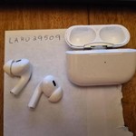 Used Apple AirPods Pro 2 - Lightning