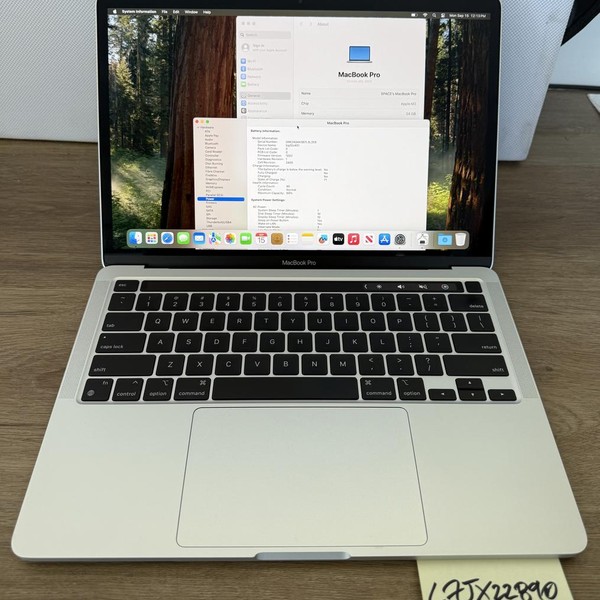 MacBook Pro 2022 - 13 inch - 1 TB, Silver, 24 GB, Apple M2