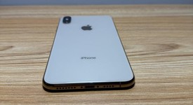 Good
													Apple iPhone Xs Max - AT&T, Gold, 64 GB, A1921, photo 3 of 7