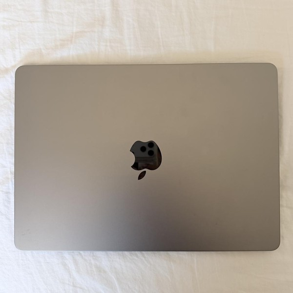 MacBook Air 2024 (M3) - 13 inch - 512 GB, Gray, 16 GB, Apple M3, 8-core GPU