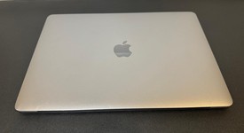 Good
													MacBook Pro 2020 - 13" - I5, Gray, 256 GB, 16 GB, photo 4 of 9