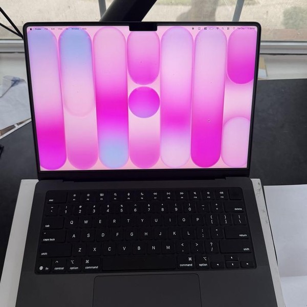 MacBook Pro 2026 - 14 inch (M5) - 1 TB, Space Black, 16 GB, Apple M5, Standard Display