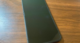 Good
													Samsung Galaxy Z Flip6 - Unlocked, Black, 256 GB, 12 GB, SM-F741U1, photo 2 of 4