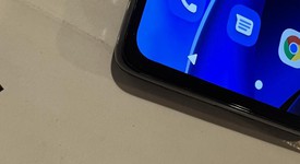 Mint
													Motorola Edge Plus (2022) - Unlocked, Blue, 512 GB, 8 GB, photo 3 of 9