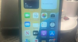 Good
													Apple iPhone Xr - AT&T, Red, 128 GB, A1984, photo 3 of 9