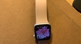 Good
													Apple Watch Series 8 45mm - AT&T, Starlight, A2774 - Cellular, Aluminum, photo 4 of 10