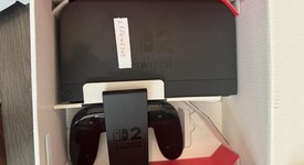 Mint
													Nintendo Switch 2 - Red & Blue, Standard, photo 5 of 7