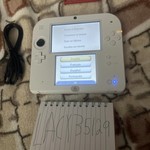 Mint Nintendo 2DS - 1 GB, White & Pink