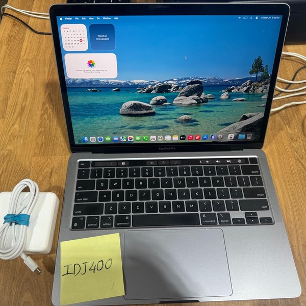 MacBook Pro 2022 - 13 inch - 256 GB, Gray, 8 GB, Apple M2