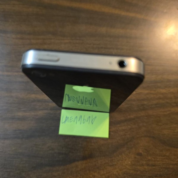 Apple iPhone 4S - Unlocked, 16 GB, Black, A1387