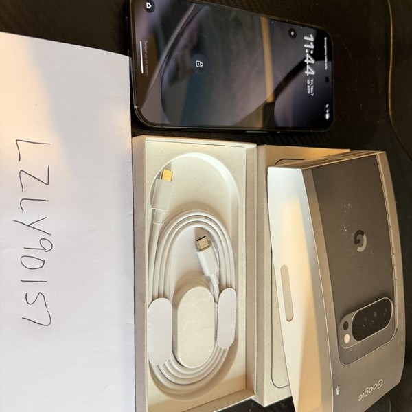 Google Pixel 10 Pro XL - Unlocked, 256 GB, Obsidian, GUL82