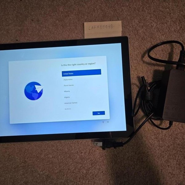 Microsoft Surface Pro 6 - Wi-Fi, 128 GB, Silver, 8 GB