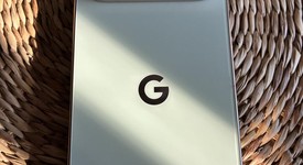 Good
													Google Pixel 10 Pro XL - Unlocked, Jade, 256 GB, GUL82, photo 4 of 9