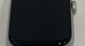 Good
													Apple Watch SE 3rd Gen 40mm - Unlocked, Starlight, A3326 - Cellular, photo 2 of 7