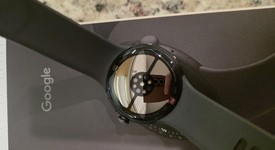 Mint
													Google Pixel Watch 4 - Unlocked, Black, 45mm, LTE, photo 3 of 10