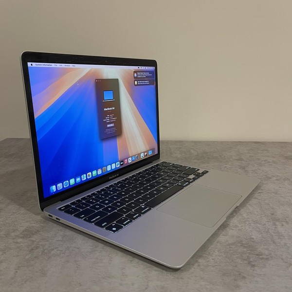 MacBook Air 2020 - 13 inch - 256 GB, Silver, 16 GB, Apple M1