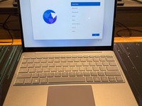 Microsoft Surface Laptop Go