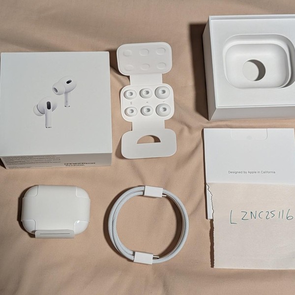 Apple AirPods Pro 2 - USB-C