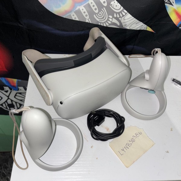 Meta Quest 2 - 64 GB