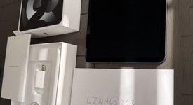 Good
													Apple iPad Air 5th Gen - Unlocked, Gray, 256 GB, A2589, photo 4 of 18