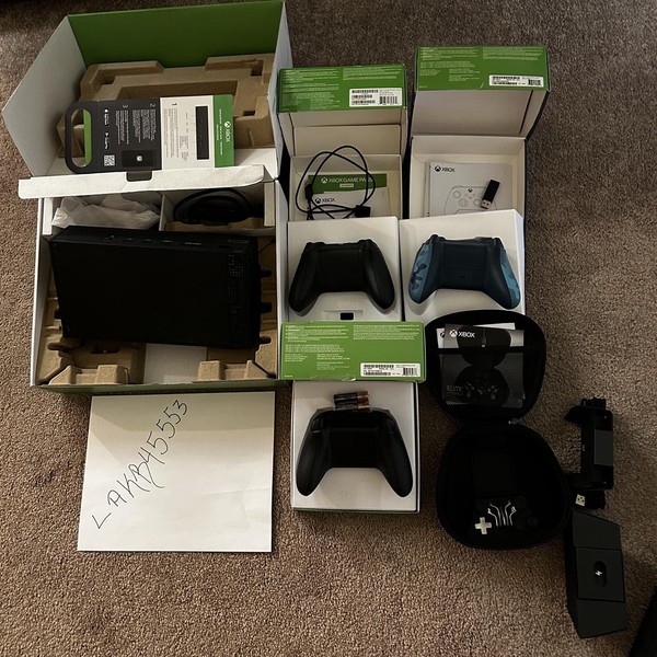 Xbox Series S (2020) - 1 TB, Black