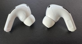 Used
													Apple AirPods Pro 2 - USB-C, photo 5 of 10