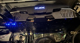 Used
													XFX Radeon RX 5700 XT - XFX-RADEON-5700-XT-RAW-II, RAW II, photo 3 of 11