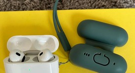 Used
													Apple AirPods Pro 2nd Gen - Lightning, photo 2 of 4