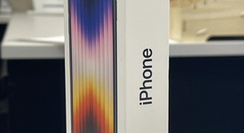 New
													Apple iPhone SE 3rd Gen 2022 - Unlocked, Midnight, 64 GB, A2595, photo 5 of 5