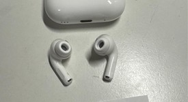 Used
													Apple AirPods Pro 2nd Gen - USB-C, photo 3 of 3