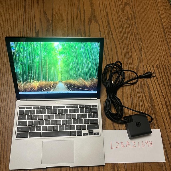 Chromebook Pixel 2nd Gen - 64 GB, Silver, 16 GB, Intel Core i7, LS 2015