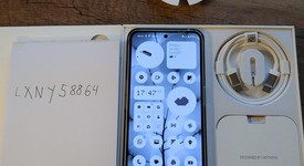Mint
													Nothing Phone (2) - Unlocked, White, 256 GB, 12 GB, photo 1 of 7