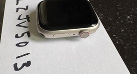 Mint
													Apple Watch Series 8 45mm - Unlocked, Starlight, A2774 - Cellular, Aluminum, photo 2 of 12