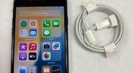 Mint
													Apple iPhone SE 3rd Gen 2022 - Unlocked, Midnight, 64 GB, A2595, photo 2 of 9