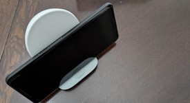 Mint
													Google Pixel 2 XL - Verizon, Black, 64 GB, Verizon Edition, photo 3 of 5